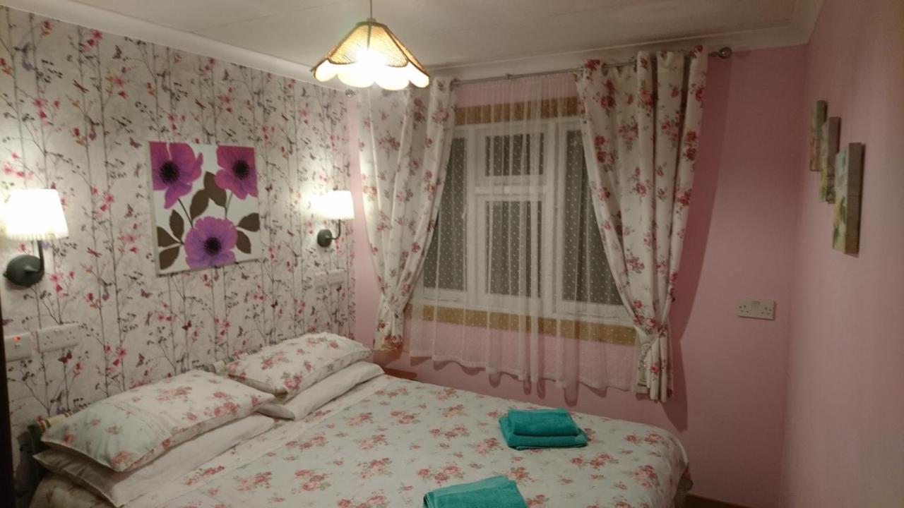 Balintore  Scotland Paradise Relax Accommodation By Shooting Club Kirriemuir מראה חיצוני תמונה